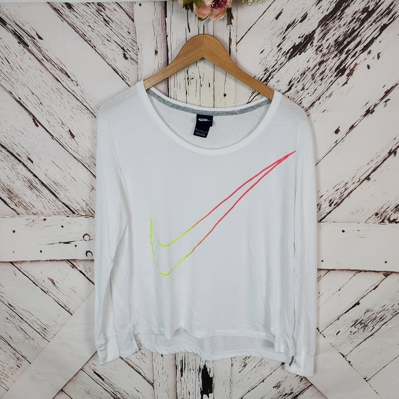 Nike Tops - Nike Swoosh Long Sleeve Tee sz M